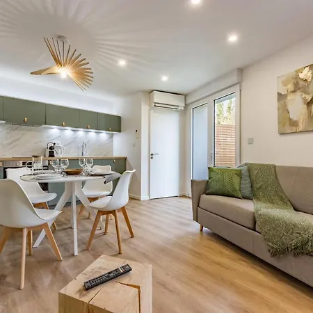 Le Duplex - Clim - Parking - Netflix - Nestor & Margot Apartment *